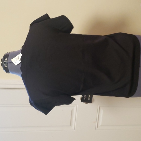 Black Blouse! - Picture 4 of 6